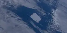 L'iceberg più grande del mondo si è spezzato: la conferma dalle immagini della ISS