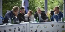 Volenterosi e no. Si decide il futuro dell'Ucraina, e Meloni scompare