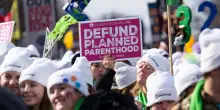 Trumpismo. La Corte Suprema degli Stati Uniti blocca i finanziamenti pubblici per l’aborto