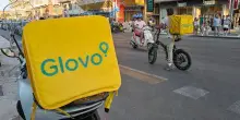 Bonus-caldo ai rider, marcia indietro di Glovo. Ma la gamification è una strategia precisa