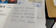 Cento chili di lettere al giorno per papa Leone XIV