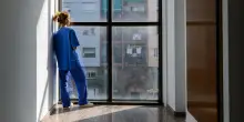 È urgente valorizzare le professioni di cura
