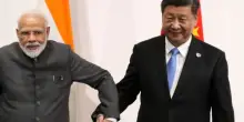 C'è Modi e Modi. Il premier indiano non si china ai superdazi di Trump e prepara l'abbraccio con lo storico nemico Xi