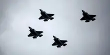 Due F-35 italiani intercettano jet russi