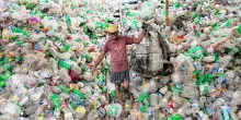 Finisce male il negoziato globale sulla plastica. Il mondo travolto dai rifiuti
