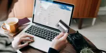Fregatura online. Bonifici istantanei, raddoppiano le truffe digitali