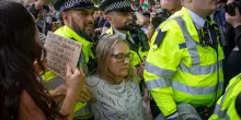 Disobbedienza civile di massa pro-Pal a Londra. Ben 890 gli arresti