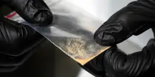 Nuove droghe sintetiche molto pericolose sbarcano in Europa: il nitazene