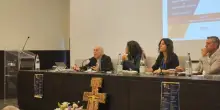 "Trump è una benedizione". Ad Assisi tra i cattolici conservatori che scelgono il profeta Vance