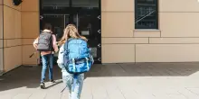 Centomila studenti in meno, quarantamila prof in più. Tutti i numeri della scuola