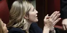 La "zarina" Bartolozzi a Capri con la barca della Finanza destinata al ministro Nordio