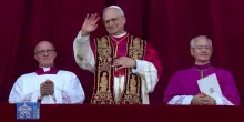 Il discorso integrale di papa Leone XIV: "La pace sia con tutti voi"