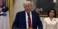 Trump irritato con la giornalista che gli chiede perché lo chiamano Taco. "Non ripeta mai più quell’espressione"