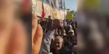 A Teheran la piazza grida "vendetta" contro raid Usa: c'è anche il presidente Pezeshkian