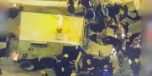 Violenta protesta dei coloni israeliani alla base militare in Cisgiordania