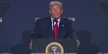 Donald Trump: "Vinceremo la corsa all'Intelligenza artificiale. Basta con le regole stupide"