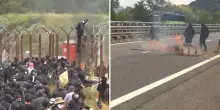 No Tav, proteste in Val di Susa: cantieri in fiamme, occupata l'autostrada Torino-Bardonecchia