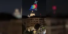 Vaticano, "Grace for the World": tremila droni illuminano il cielo sopra piazza San Pietro