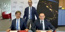 Spazio, progetto italiano per estrarre ossigeno da regolite lunare