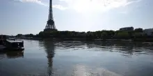 Parigi, chiusa la cima della Torre Eiffel per la canicola