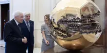 Esposta al Quirinale la “Sfera n.2” di Arnaldo Pomodoro