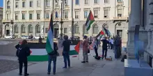 Milano, attivisti pro Palestina interrompono Consiglio comunale