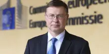 Ue, il commissario Dombrovskis: usare i proventi degli asset russi congelati per prestiti all’Ucraina