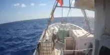 Navi e droni israeliani circondano la Flotilla che continua la missione verso Gaza