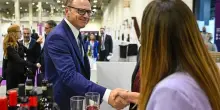 Lollobrigida a Vinitaly Usa: qui una Italia che lavora e unisce
