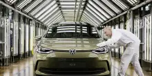 Volkswagen: utile operativo 9 mesi -58%, impatto dazi Usa 5 mld
