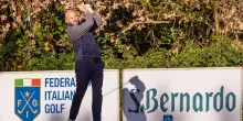 Golf, Vecchi Fossa domina la prima giornata del Campionato Open