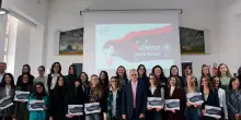 Ricerca, più donne nella fisica: l’INFN premia 25 studentesse