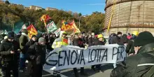 Ex Ilva, a Genova lavoratori occupano viadotto San Giorgio in A10