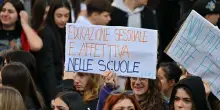 Via libera dalla Camera: sì al consenso informato preventivo per l’educazione sessuale a scuola