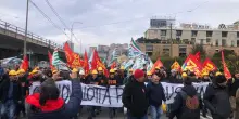 Ex Ilva, a Genova in migliaia in piazza contro il “ciclo corto”