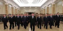 Nordcorea, Kim Jong Un rende omaggio alla memoria di Kim Jong Il