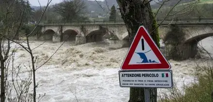 Allerta rossa per il maltempo in Emilia Romagna: fiumi a rischio piena