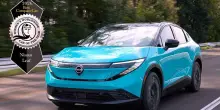 Nissan LEAF premiata come migliore auto compatta dalla giuria del WWCOTY