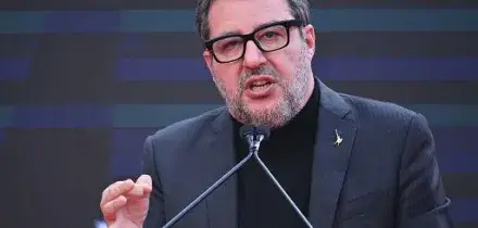 Salvini non molla su &ldquo;Strade sicure&rdquo; (e fa innervosire Crosetto)