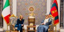 Meloni incontra sultano Oman: impegno per pace e relazioni bilaterali
