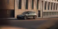 Volvo EX60, il nuovo suv con Gemini e fino a 810 km di autonomia