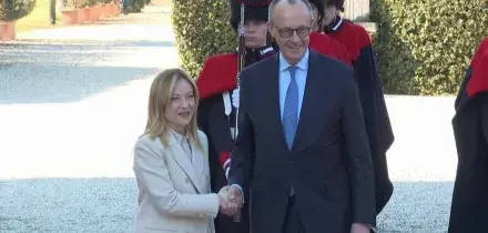 Meloni: &egrave; sbagliato autoescludersi a priori dal Board of Peace di Trump