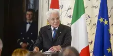 Mattarella: comunicazione orientata da interessi, fondamentale giornalismo