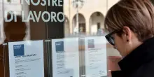 Lavoro, Istat: a dicembre disoccupazione resta ai minimi, tasso al 5,6%