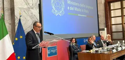 Stellantis: nuovi modelli e assunzioni, ma serve piano per rilancio settore