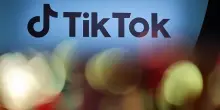 TikTok accusata dalla Ue di violare le regole Dsa: &ldquo;Crea dipendenza&rdquo;