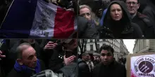 La morte di un&rsquo;attivista di estrema destra aggredito a Lione agitano la Francia