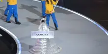 Olimpiadi, russa ha portato cartello Ucraina a cerimonia apertura