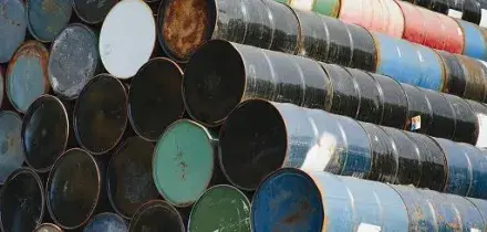 Il petrolio continua a correre: Brent a 80 dollari al barile (+10%)