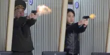 Kim Jong Un testa pistola con figlia adolescente Ju Ae